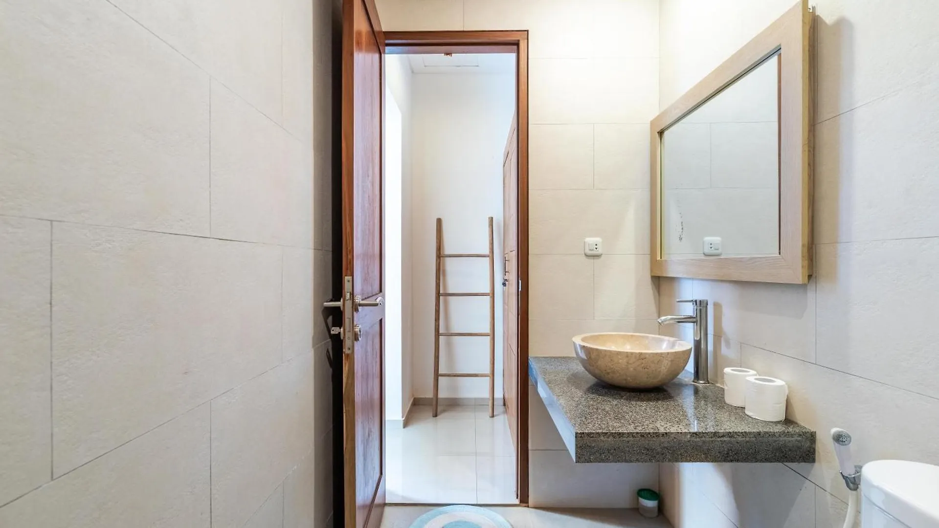 Vendégház Private Suite In Tropical Pool Villa Seminyak